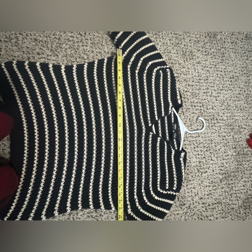 Vintage Striped Black and Cream Sweater 100% cotton size XL - Picture 4 of 9